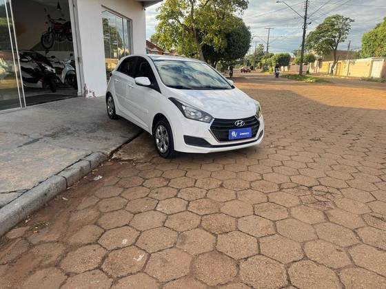 HYUNDAI HB20 1.0 COMFORT 12V FLEX 4P MANUAL HYUNDAI HB20 1.0 COMFORT 12V FLEX 4P MANUAL